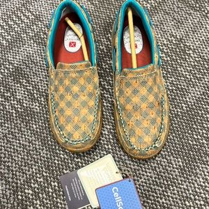 New never worn loafer